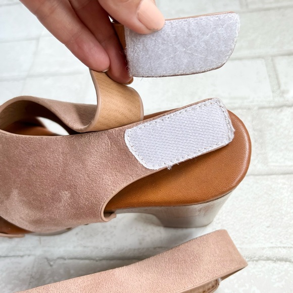 Faux wood and mauve suede platform heels - Picture 6 of 9